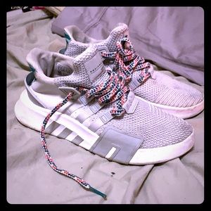 Women size 6 adidas runners gray !!